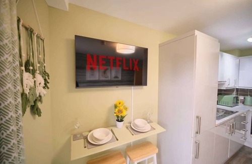 Strabane Apartment | River View Apartment in Town Centre I Free Parking