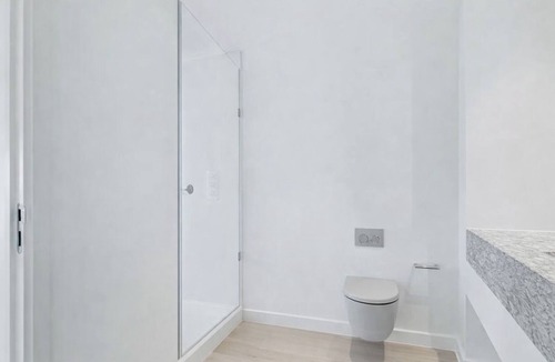 Peninsula Apartment | ✨ River View Apartment Near O2 | Sleeps 6 | Prime Location London ✨