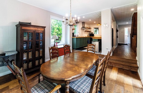 Norland Cottage | Riverfront Cottage with Pool Table & Kayaks