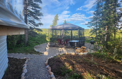 Bragg Creek Cabin | Riverfront Dome Retreat | Private Bath + Views