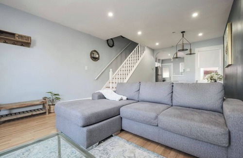 Bridgeview Apartment | Riverfront Townhouse with Detroit Skyline Views, Steps to Waterfront Trail
