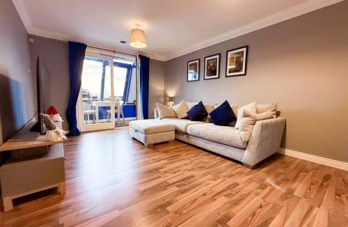 Glasgow Westend Apartment | Riverside 1bd - Balcony & Parking Hydro SECC