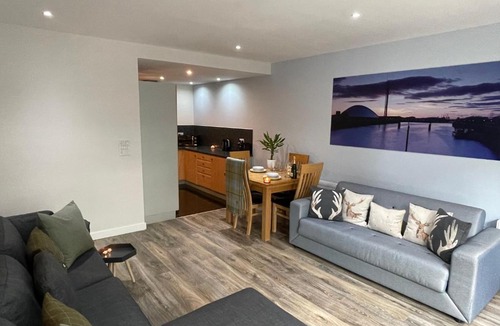 Partick Apartment | Riverside West End Apartment