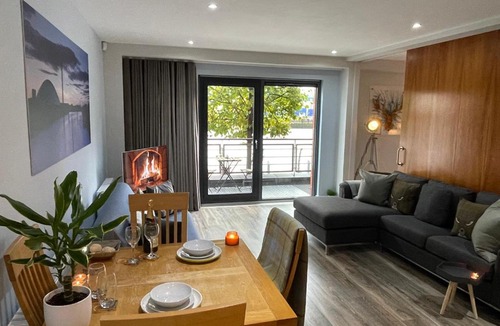 Partick Apartment | Riverside West End Apartment