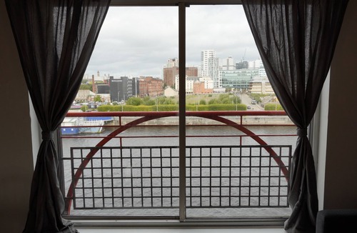 Tradeston Apartment | Riverview Apartment