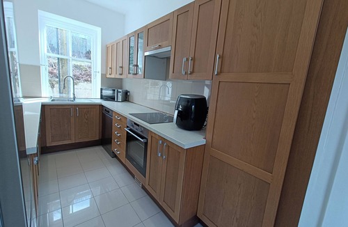 Girvan House | RnB - The Coach House - Ev Charger option