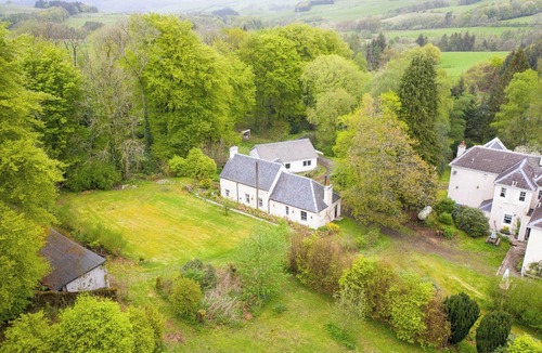 Girvan House | RnB - The Coach House - Ev Charger option
