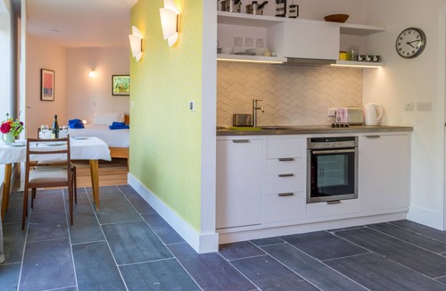Aldeburgh Apartment | Robin's Egg - sleeps 2 guests in 1 bedroom