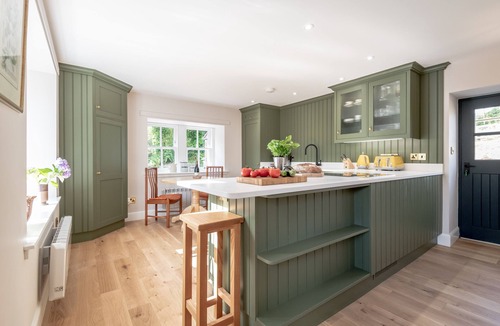Monzie Cottage | Romantic cottage for two in Outlander location with historic castle tour