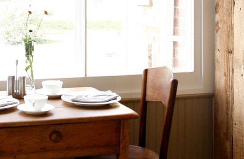 Comber Cabin | Romantic Getaway for Two with Hot Tub near Lakeshore, Ontario