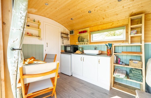 Howlett End House | Romantic glamping retreat Gin and Toffee in Thaxted, Essex