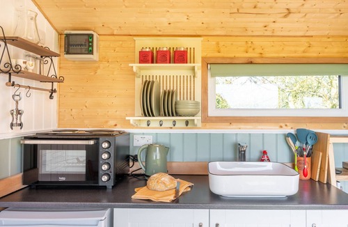 Howlett End House | Romantic glamping retreat Gin and Toffee in Thaxted, Essex