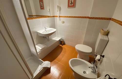Pre-Saint-Didier Apartment | Room '4 Mucche' with Shared Terrace and Wi-Fi