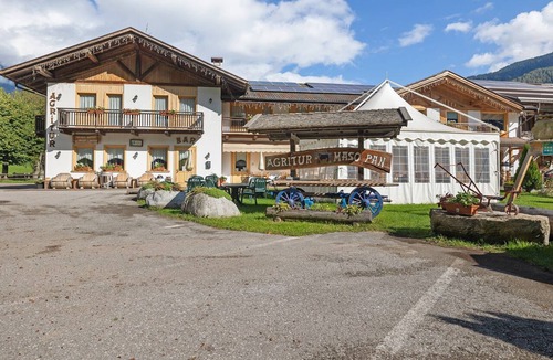Caderzone Terme Apartment | Room 'Camera Doppia Comunicante Nonni' with Mountain View, Shared Garden and Wi-Fi
