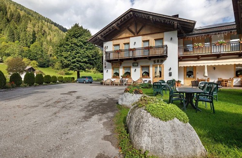Caderzone Terme Apartment | Room 'Camera Doppia Comunicante Nonni' with Mountain View, Shared Garden and Wi-Fi