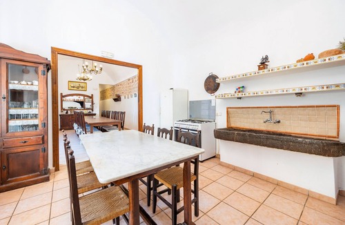 Puigpunyent Apartment | Room 'Habitación 1' with Mountain View, Shared Pool and Wi-Fi