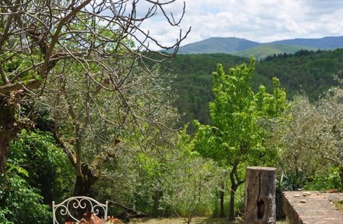 Santa Reparata Bed & Breakfast | Room with a view in Anghiari in Tuscany