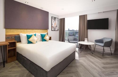 West Ham Apartment | Roomzzz London Stratford