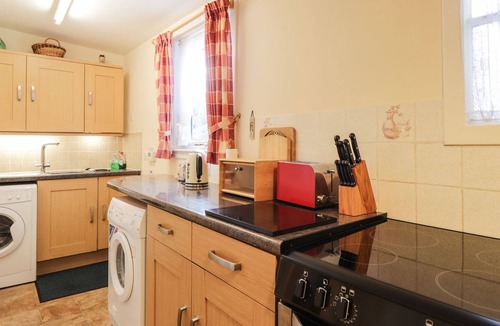 Strathpeffer Cottage | ROSE COTTAGE, pet friendly, character holiday cottage in Strathpeffer