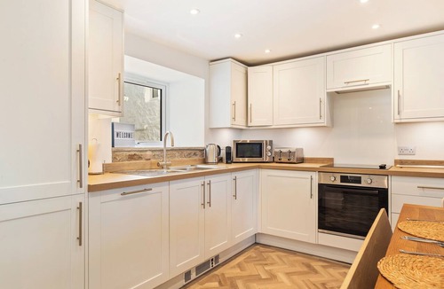 Pendine Cottage | Rose Cottage - Sea Views, Hot Tub, Log Burner