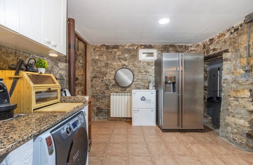 Sant Guim de la Plana House | Rural House 'La Rectoria De Vicfred' with Mountain Views, Wi-Fi and Air Conditioning