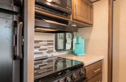 Kenora House | RV 2 Enjoy Lake Sunsets w/38' Bunkhouse at the Beach