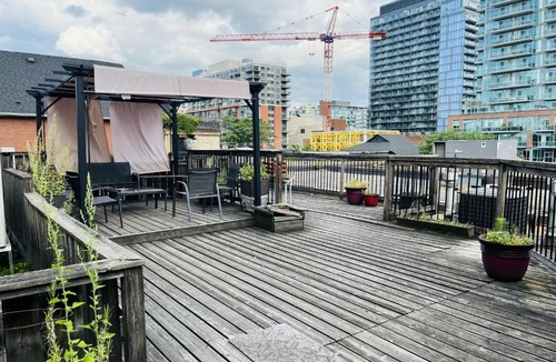 Old Town Hostel | Saint Lawrence Residences and Suites