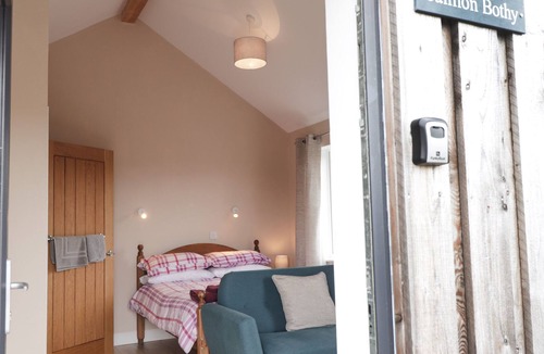 Oldshoremore Cottage | SALMON BOTHY, romantic in Kinlochbervie