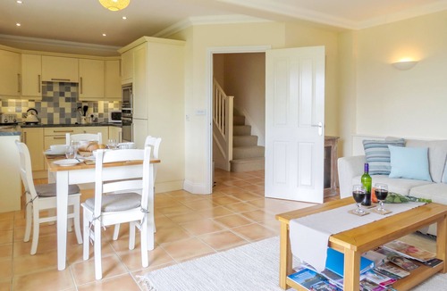 Saxmundham Apartment | Sanderling - sleeps 3 guests in 2 bedrooms