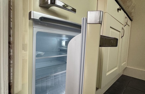 Cosford Apartment | School House Annexe – private spacious apartment
