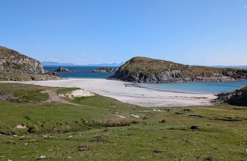 Uisken Apartment | Scoor House -Cruachan. Stunning views towards Loch Assapol, 3 bedroom Apartment.
