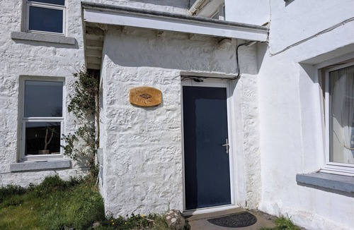 Uisken Apartment | Scoor House - Laggan, Beautiful views towards Loch Assapol 3 bedroom Apartment