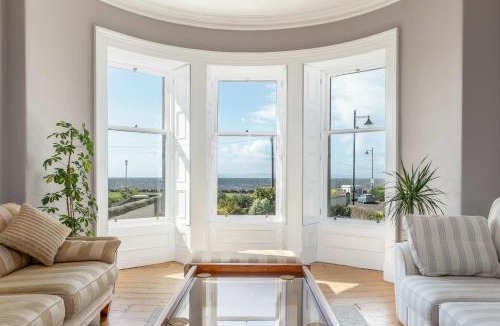 Ayr House | Sea Breeze - Donnini Apartments