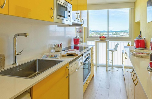 Calonge Apartment | Sea View Apartment 2 Bedrooms, Parking, WiFi