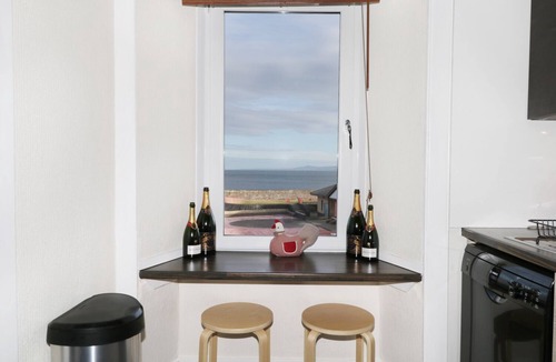Lossiemouth Cottage | Seascape