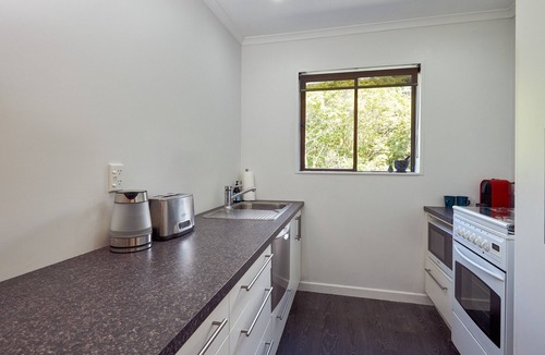 Kaikoura District House | Seascape Retreat - Kaikoura Holiday Home