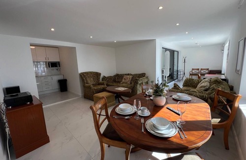 Onchan Apartment | Seaview Apartment in Charming Onchan - Sleeps 4, Fast WiFi