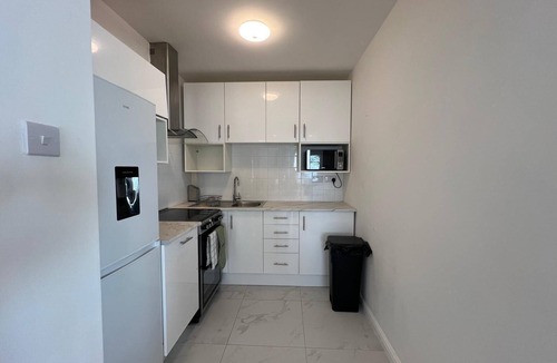 Onchan Apartment | Seaview Apartment in Charming Onchan - Sleeps 4, Fast WiFi