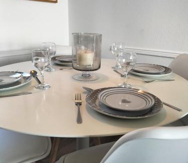 Isle of Arran House | Seaview cosy 2 bed home in Lamlash - 'Mid Drive'