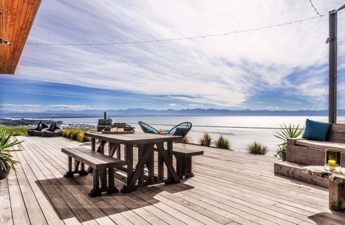 Atawhai House | Seawatch - Spa Pool & Panoramic Ocean Views