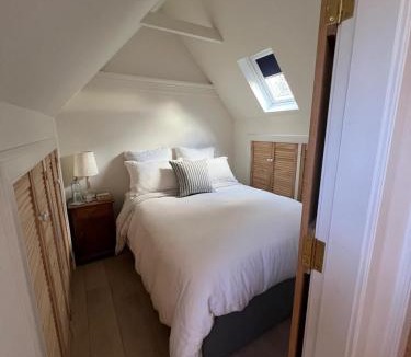Strathcarron House | Secluded Stylish Coastal Hideaway, Skye View NC500