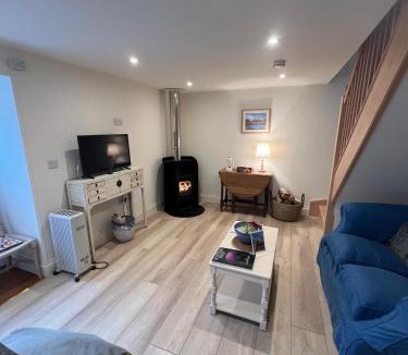 Strathcarron House | Secluded Stylish Coastal Hideaway, Skye View NC500
