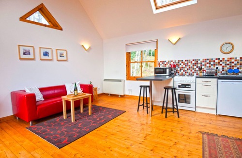 Glen Urquhart Cottage | Secluded Woodland Cottage set in Over 3 Acres of Private Grounds