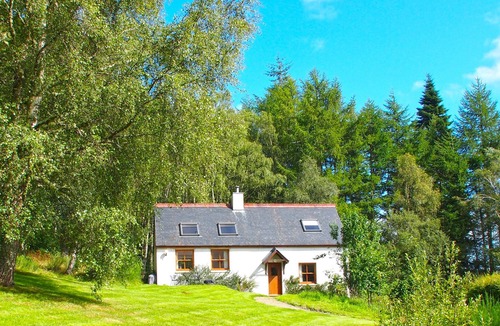 Glen Urquhart Cottage | Secluded Woodland Cottage set in Over 3 Acres of Private Grounds