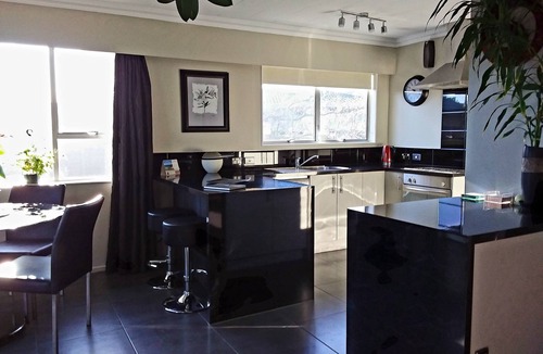 Tahunanui House | Secure Private Holiday Haven