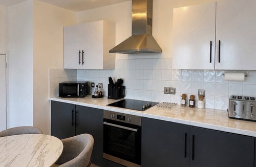 Woolwich Riverside Apartment | Selene | Chic 2BR Near Canary Wharf with Parking & Concierge