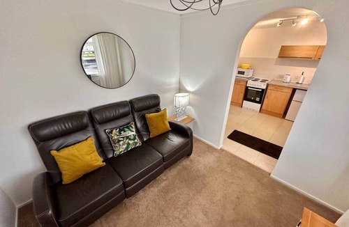 Bailleston House | Semi-detached 1-Bedroom Chalet