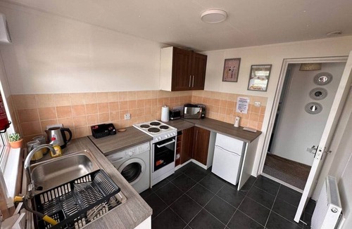 Glasgow House | Semi-detached chalet - Uddingston, Glasgow