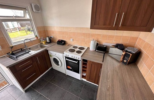Glasgow House | Semi-detached chalet - Uddingston, Glasgow
