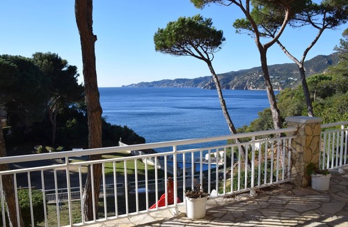 Sant Feliu de Guixols Apartment | Senya Salvi Baixos CostaBravaSi - Pool, Sea